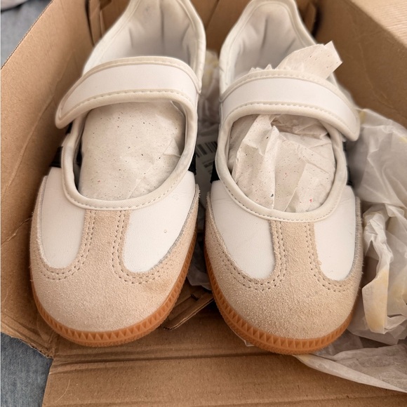 adidas samba mary janes Kids/womens Shoes in White and Black - Picture 4 of 7